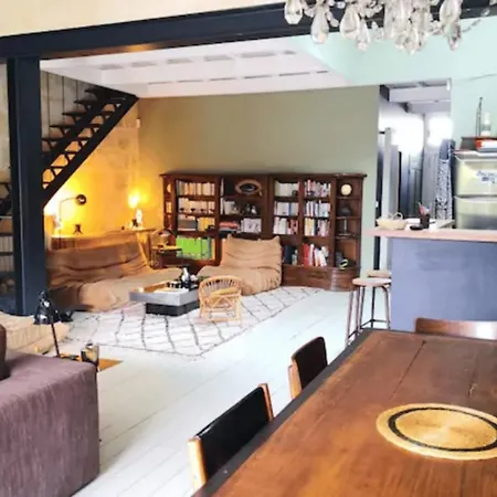 Holiday home Charming House With Swimming Pool