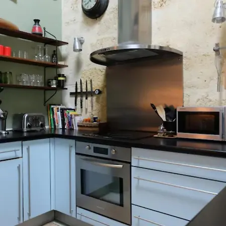 Charming House With Swimming Pool Holiday home
