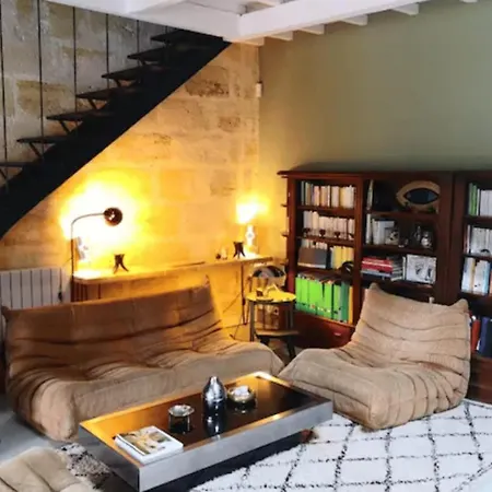 Charming House With Swimming Pool Holiday home *